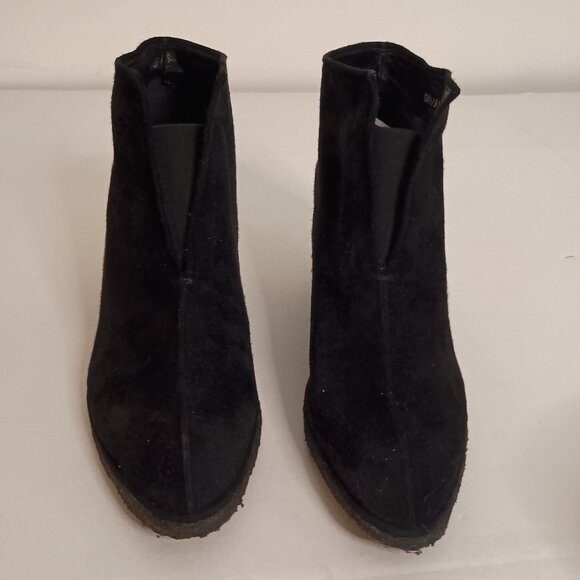 Stuart Weitzman Black Suede Booties Women’s Size 8 - Picture 1 of 12